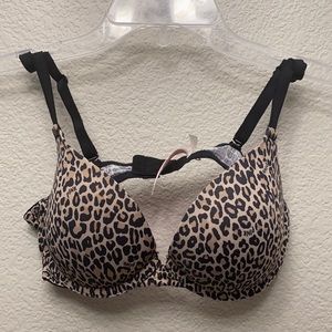 Victoria’s Secret PINK • Wear Everywhere Push Up